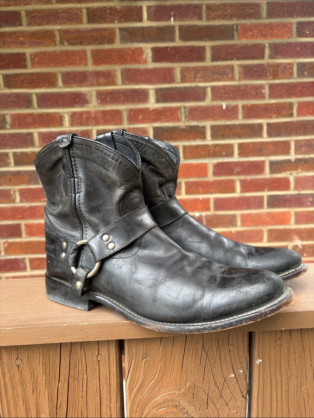 Frye Women's Wyatt Harness Boot Black Leather Bootie Size 9